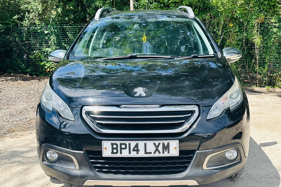 Peugeot 2008 photo 2