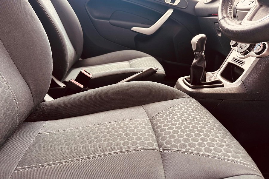 2011 Ford Fiesta photo 6