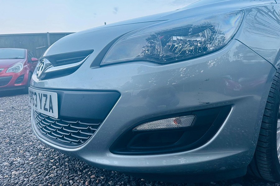 2013 Vauxhall Astra photo 8