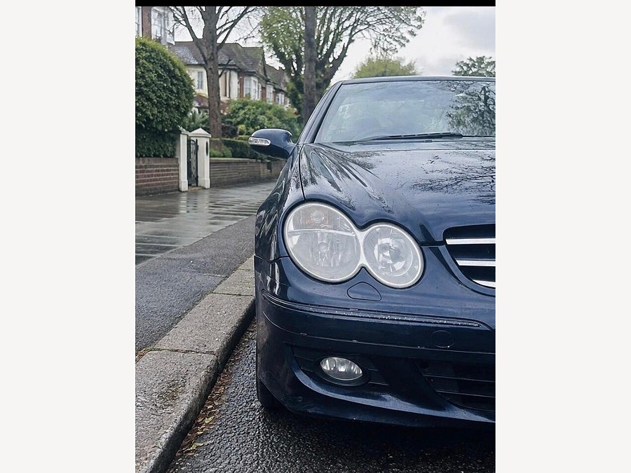 2005 Mercedes-Benz CLK photo 4