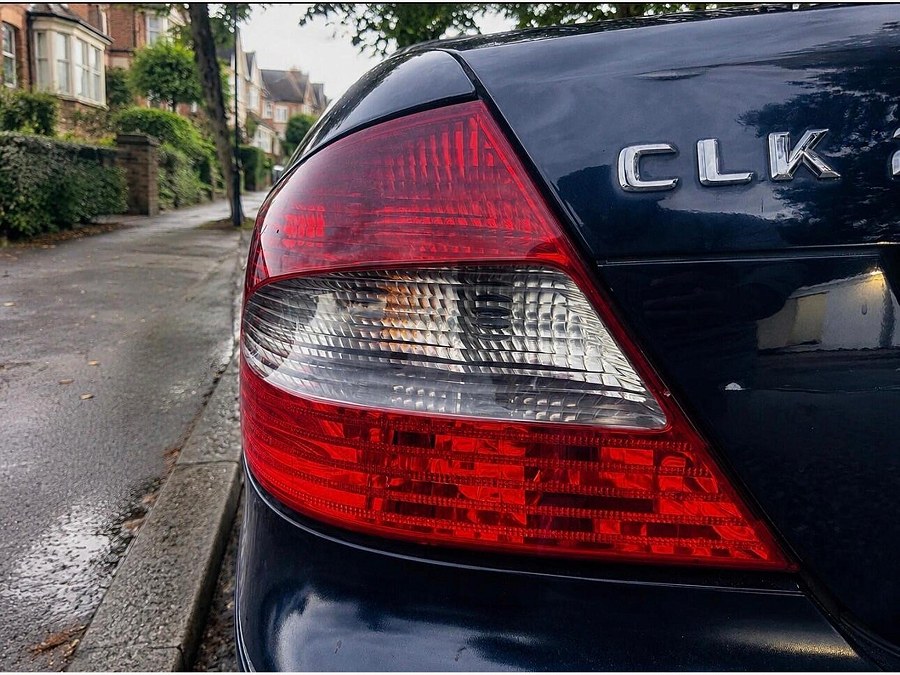 2005 Mercedes-Benz CLK photo 11