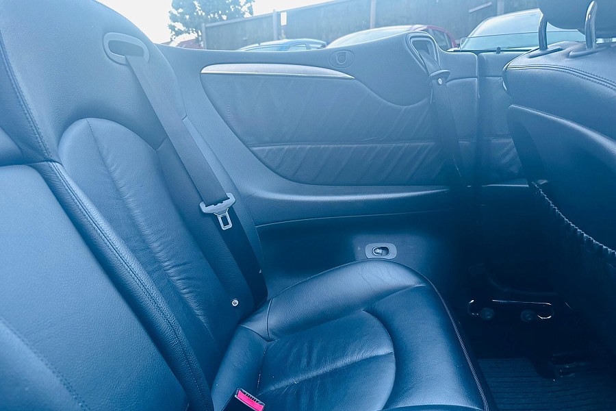 2005 Mercedes-Benz CLK photo 13