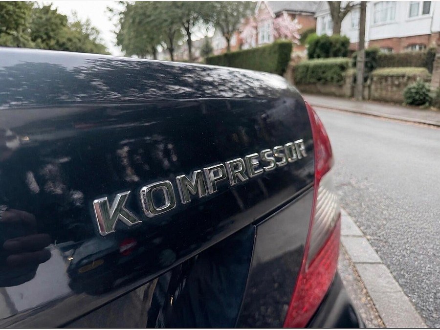 2005 Mercedes-Benz CLK photo 12