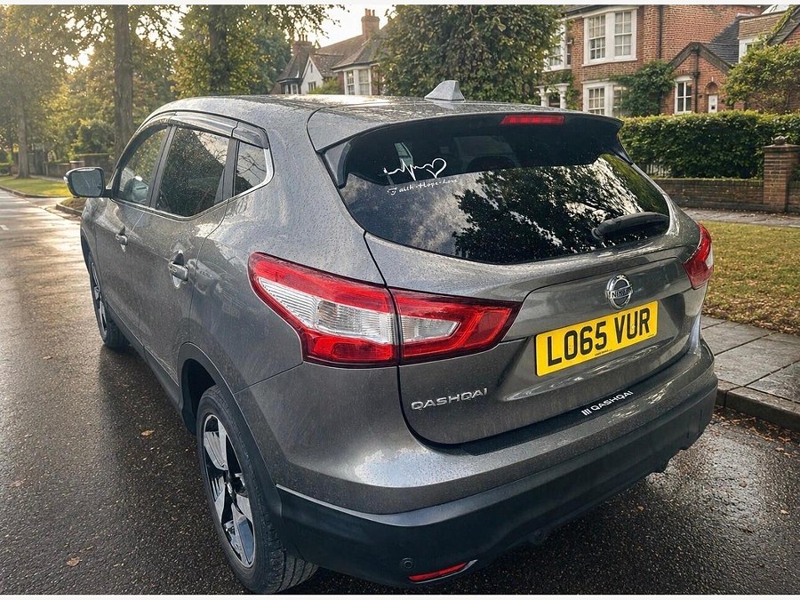 2015 Nissan Qashqai photo 3