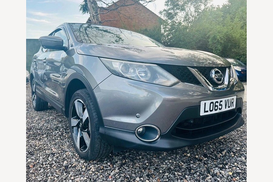 2015 Nissan Qashqai photo 1