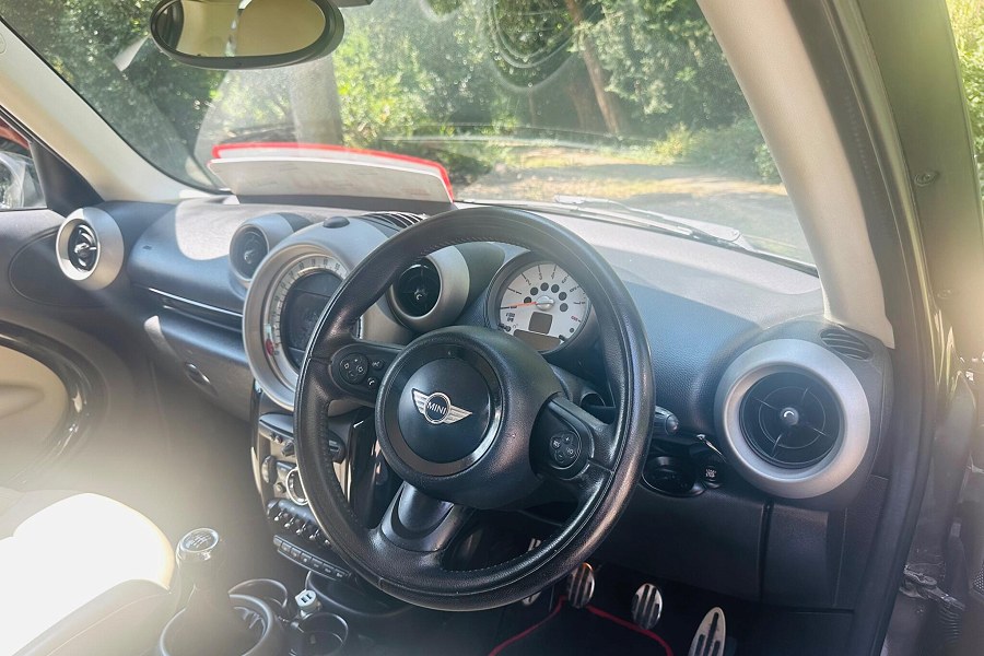 2012 MINI Countryman photo 13