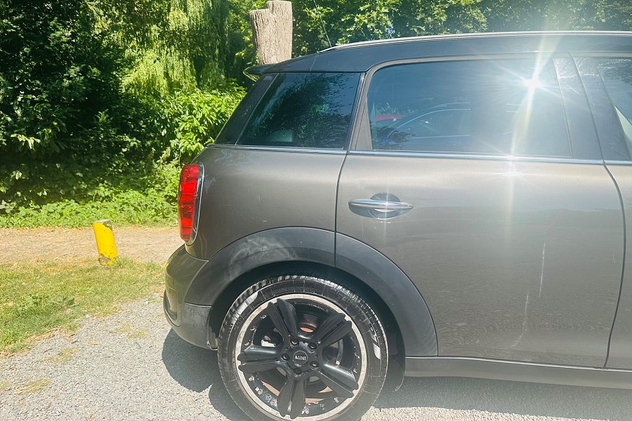 2012 MINI Countryman photo 11