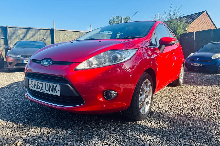2012 Ford Fiesta photo 3