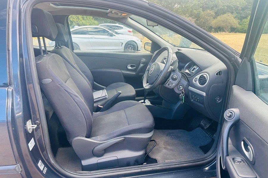 2007 Renault Clio photo 9
