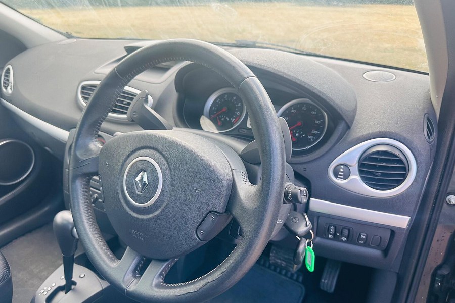 2007 Renault Clio photo 10