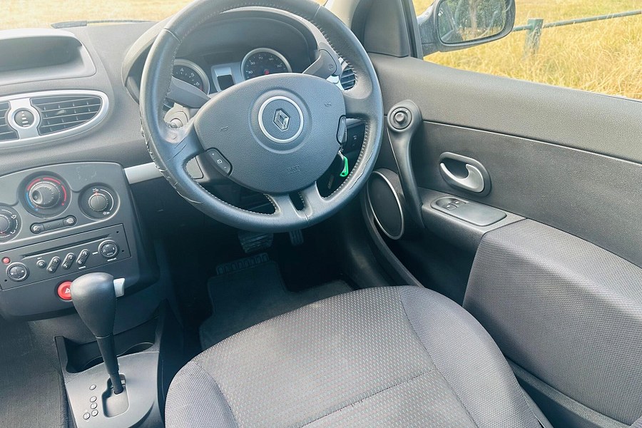 2007 Renault Clio photo 13