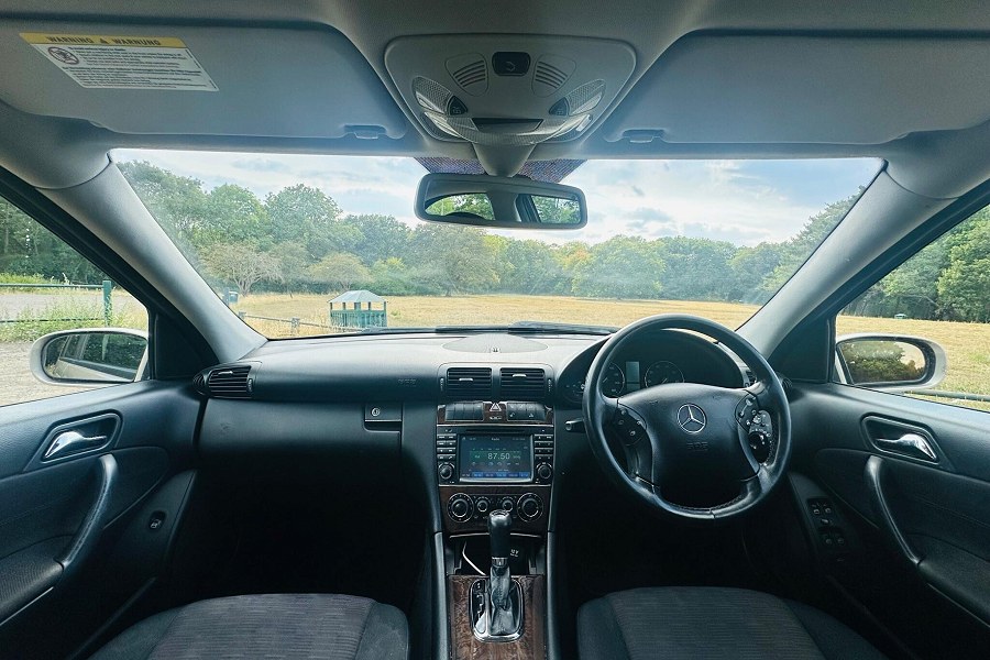 2005 Mercedes-Benz C Class photo 13