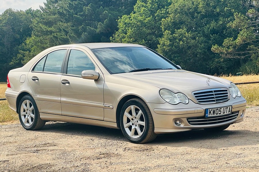 2005 Mercedes-Benz C Class photo 1