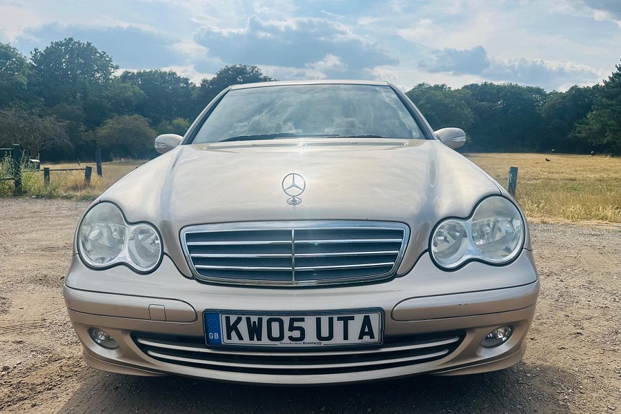 2005 Mercedes-Benz C Class photo 3