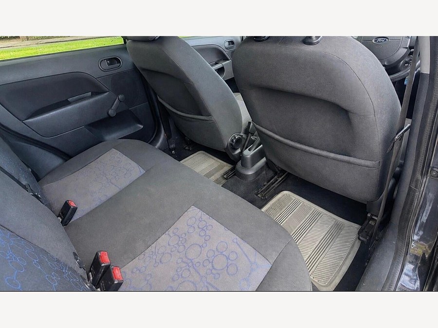 2007 Ford Fiesta photo 8