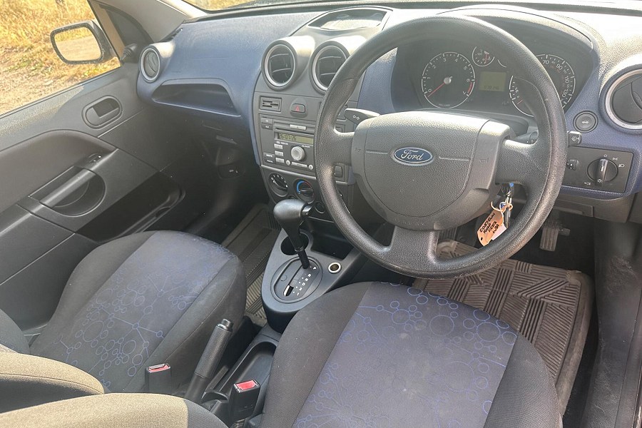 2007 Ford Fiesta photo 12