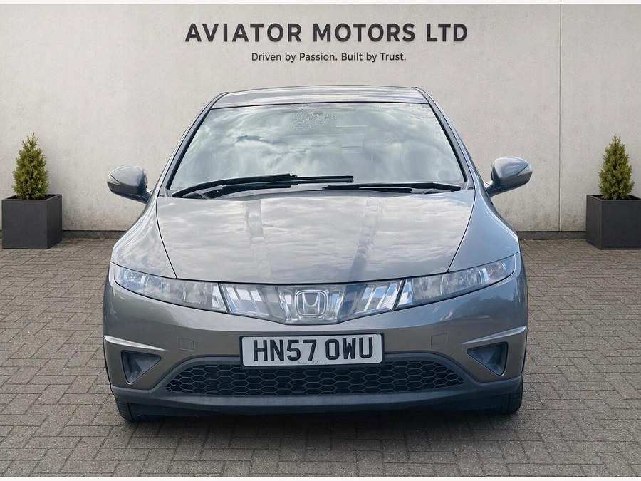 Honda Civic photo 2