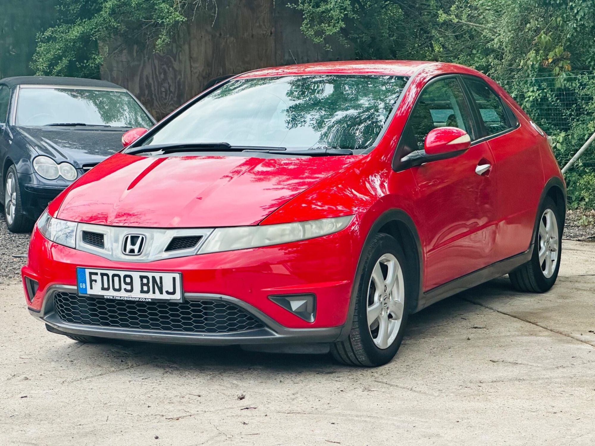 Honda Civic photo 2