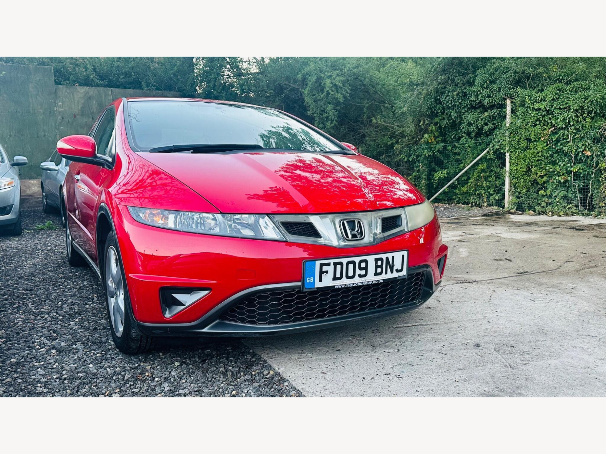 Honda Civic photo 2