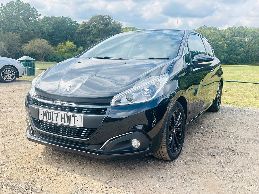 2017 Peugeot 208 photo 3