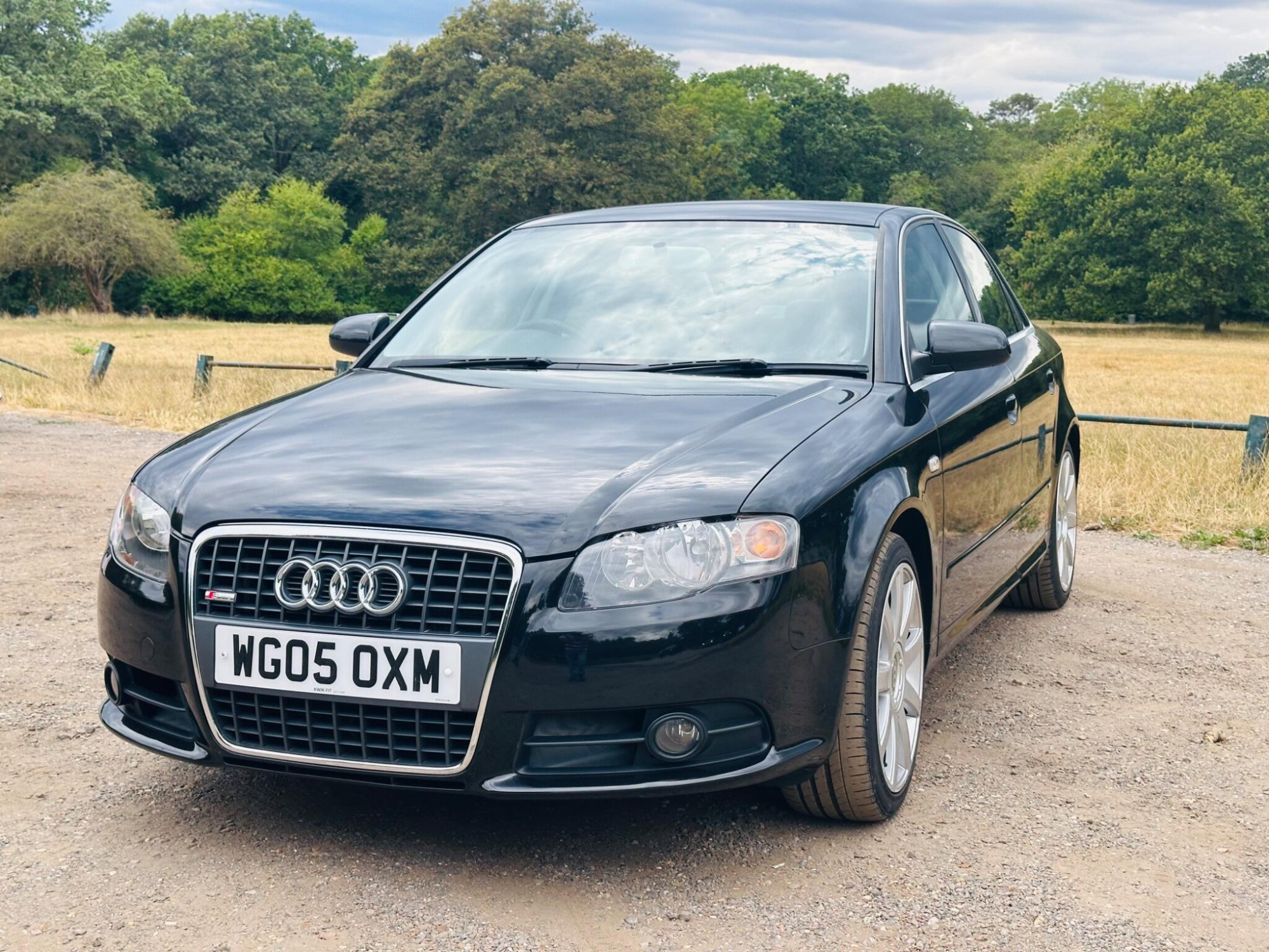 Audi A4 photo 2