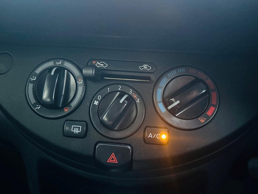 2009 Nissan Note photo 9