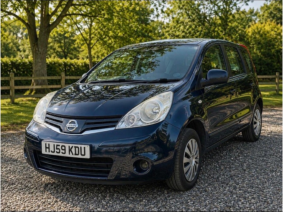 Nissan Note photo 2