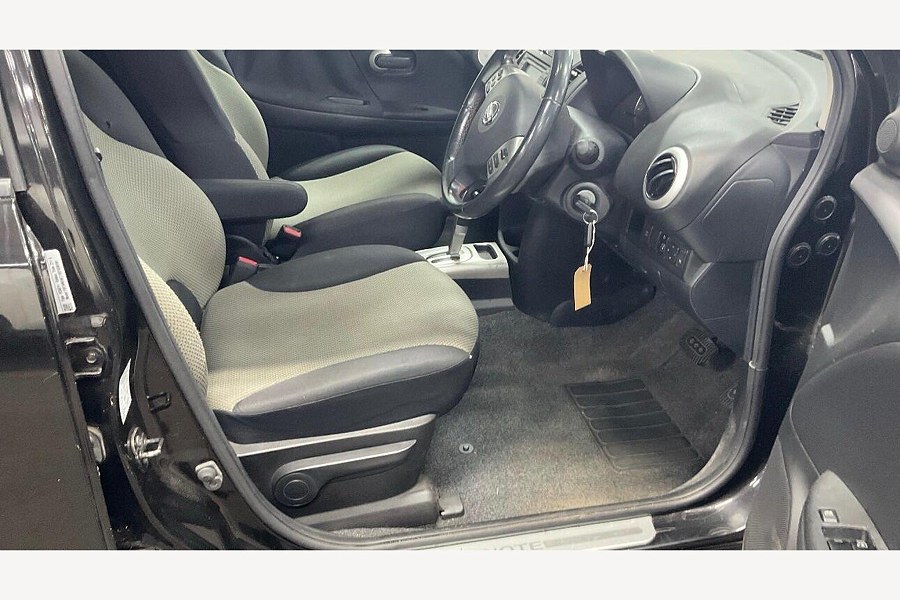 2011 Nissan Note photo 8
