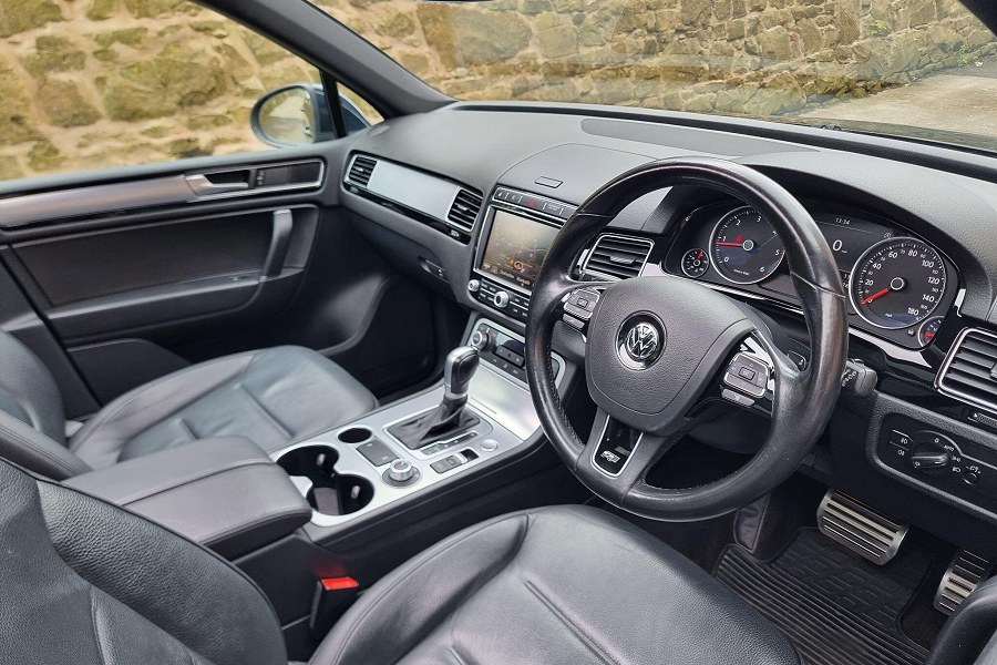 2016 Volkswagen Touareg photo 10