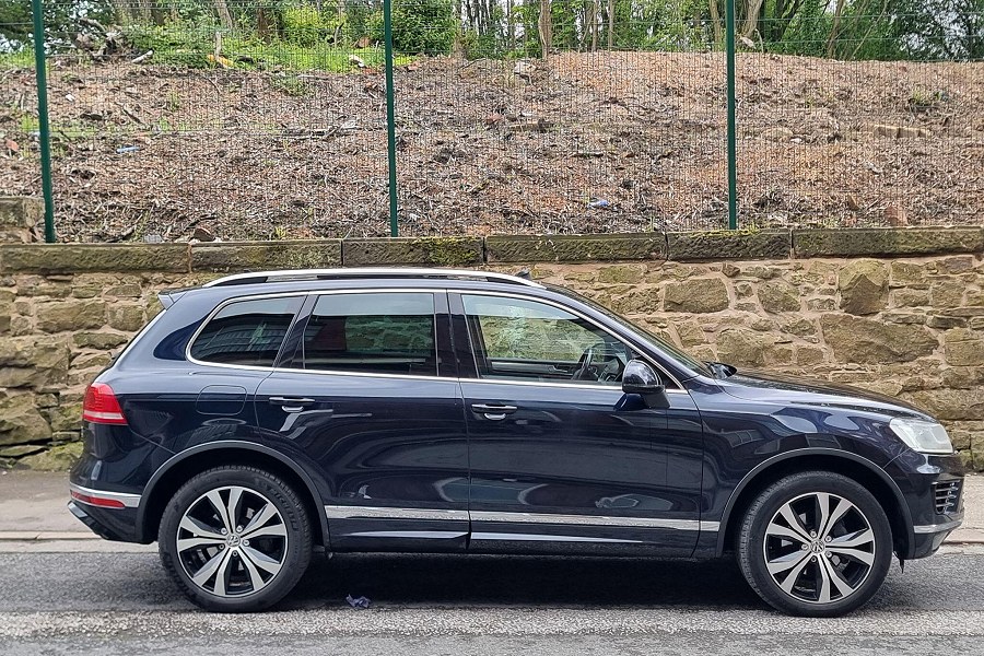 2016 Volkswagen Touareg photo 8