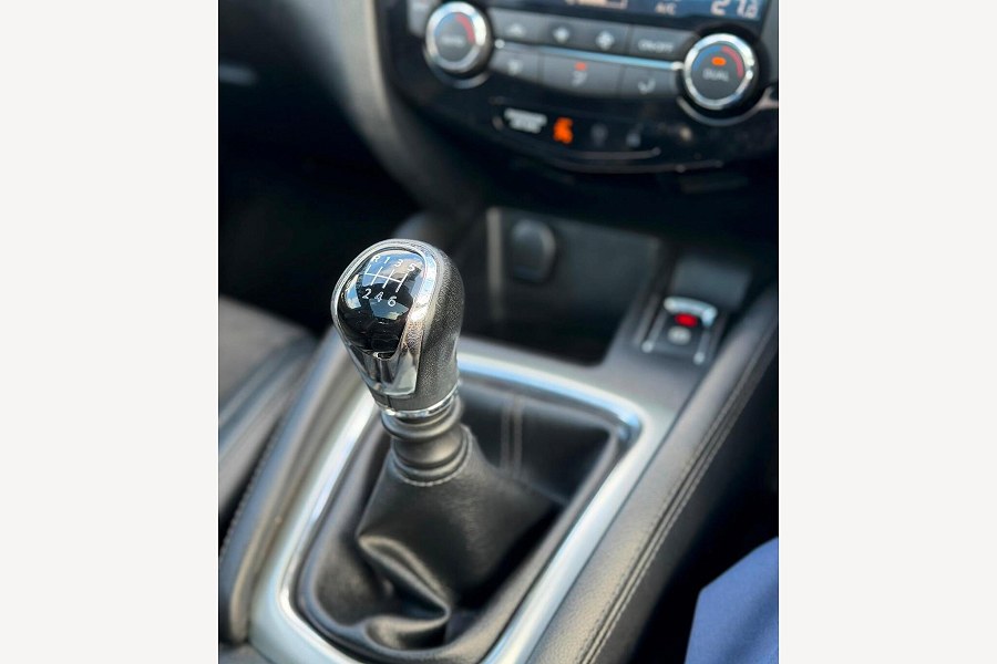 2017 Nissan Qashqai photo 12