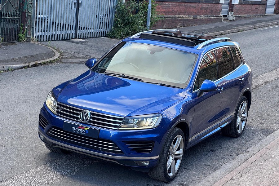 2016 Volkswagen Touareg photo 7