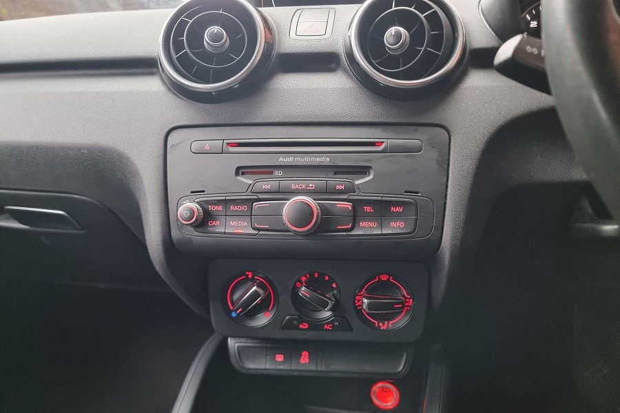 2014 Audi A1 photo 8