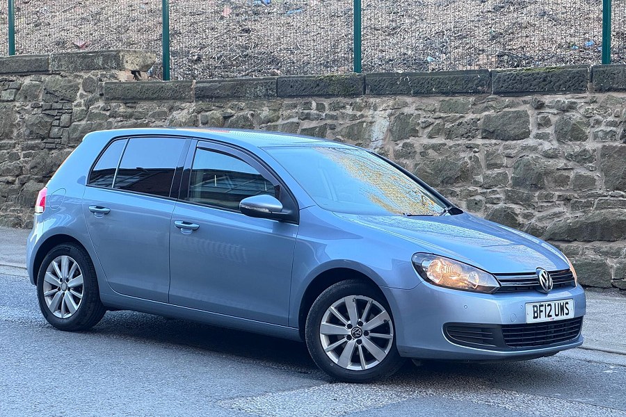 Volkswagen Golf photo 2