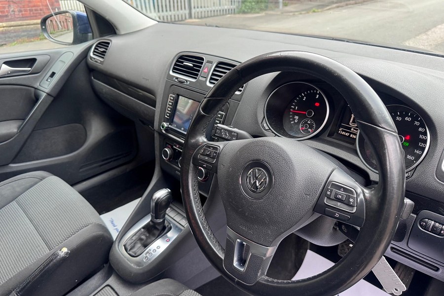 2012 Volkswagen Golf photo 12