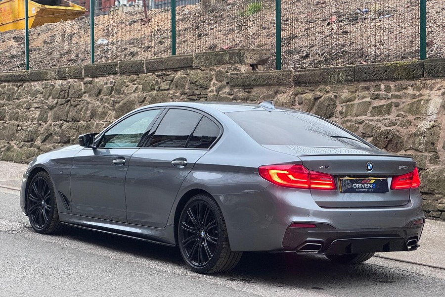 2018 BMW 5 Series photo 5