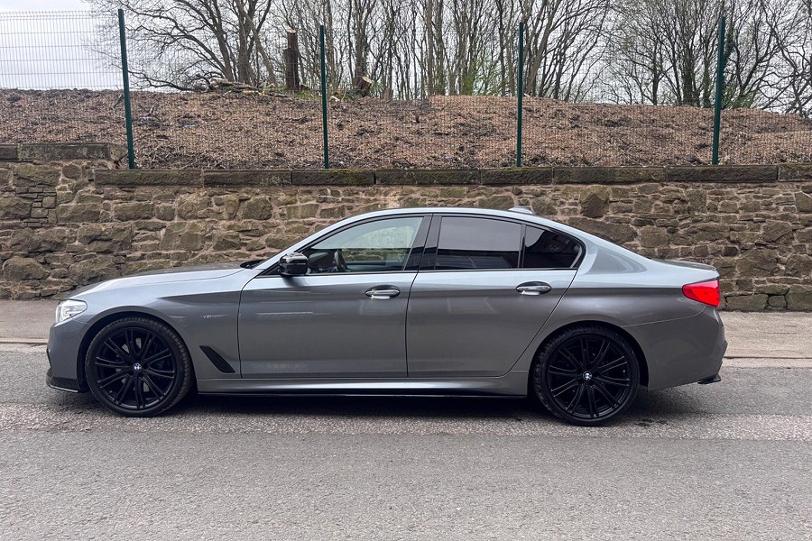 2018 BMW 5 Series photo 10