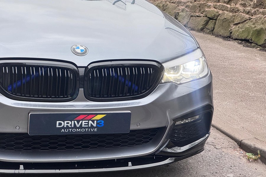 2018 BMW 5 Series photo 8