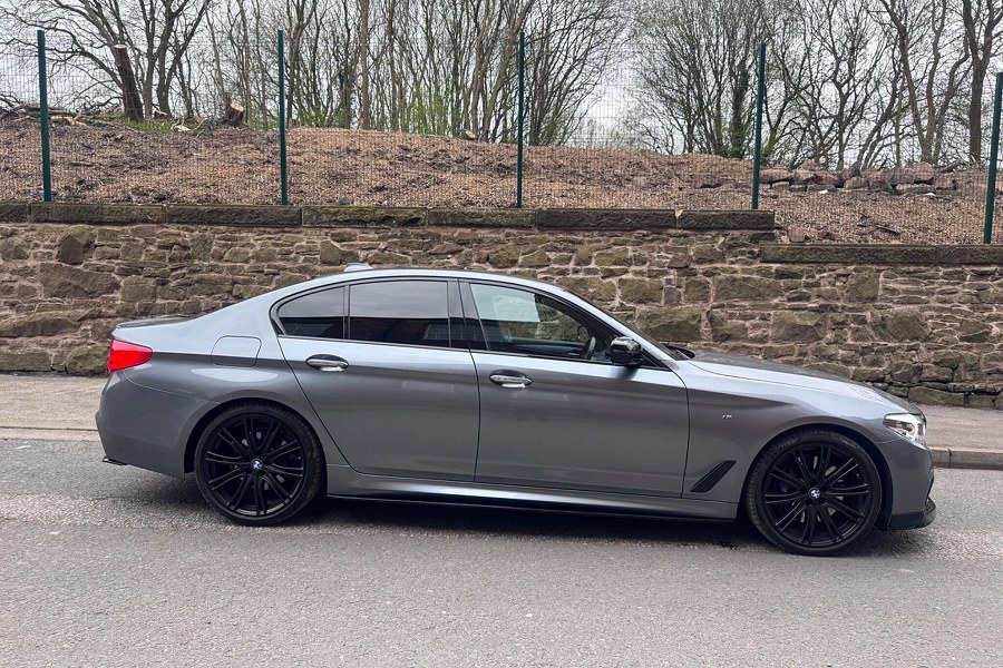 2018 BMW 5 Series photo 14
