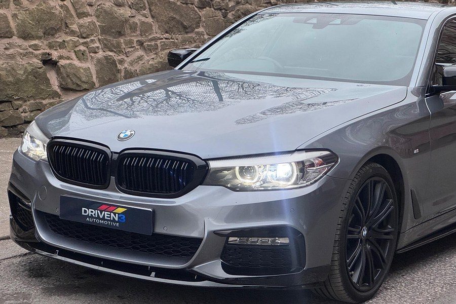 2018 BMW 5 Series photo 4