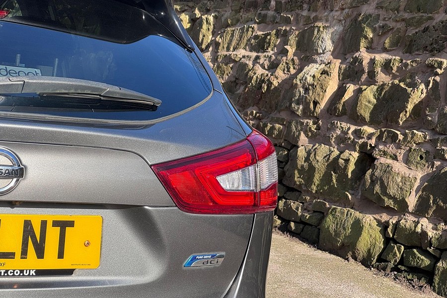2014 Nissan Qashqai photo 13