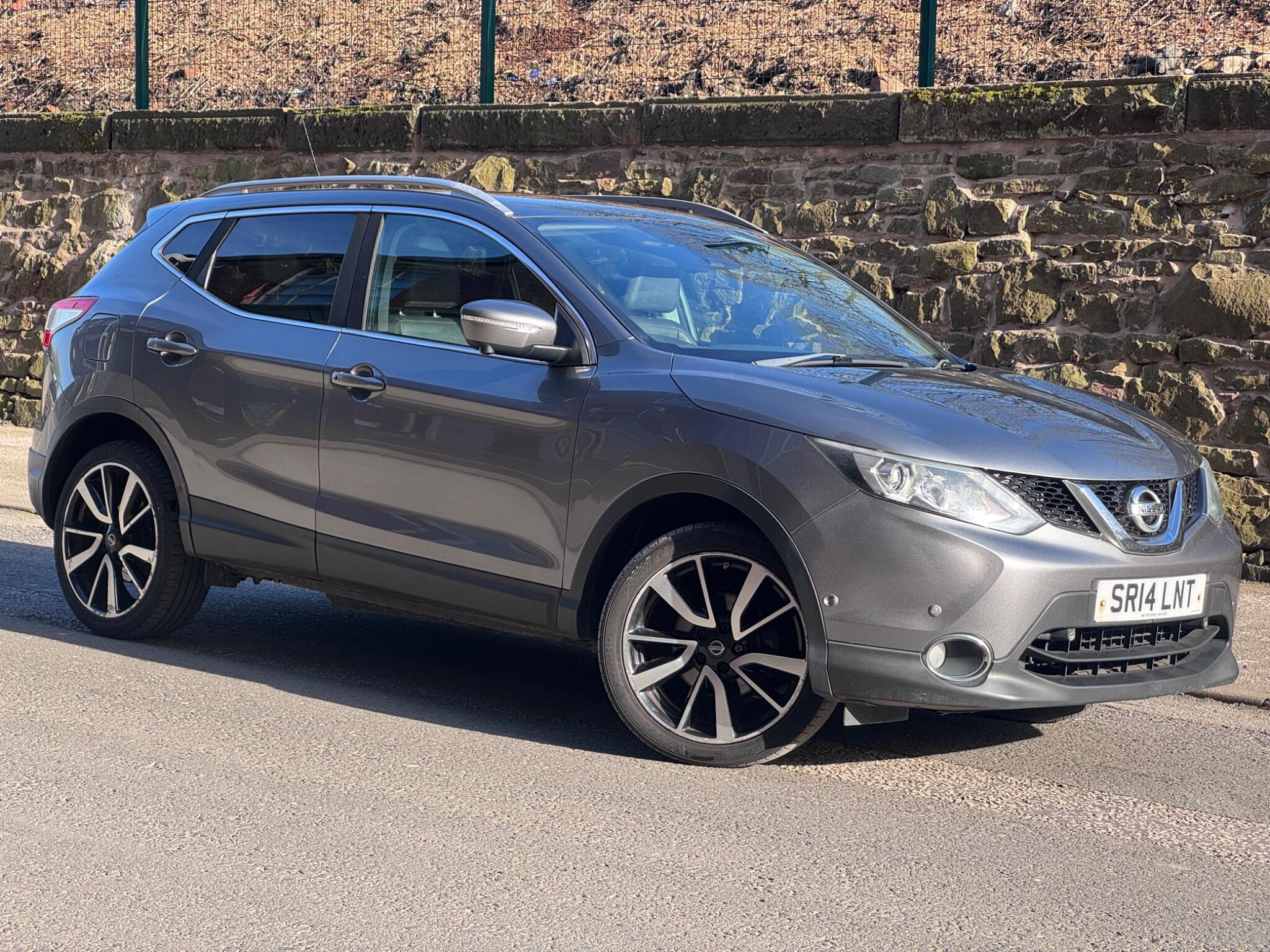 2014 Nissan Qashqai 1.5 dCi Tekna SUV 5dr Diesel Manual 2WD Euro 5 (s/s) (110 ps) for sale at Driven3 automotive