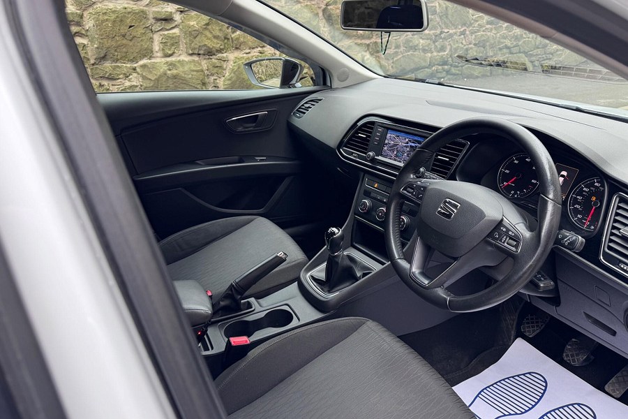 2014 SEAT Leon photo 14