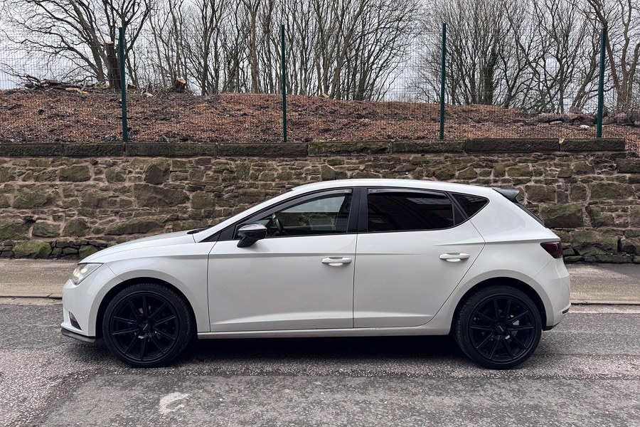 2014 SEAT Leon photo 9