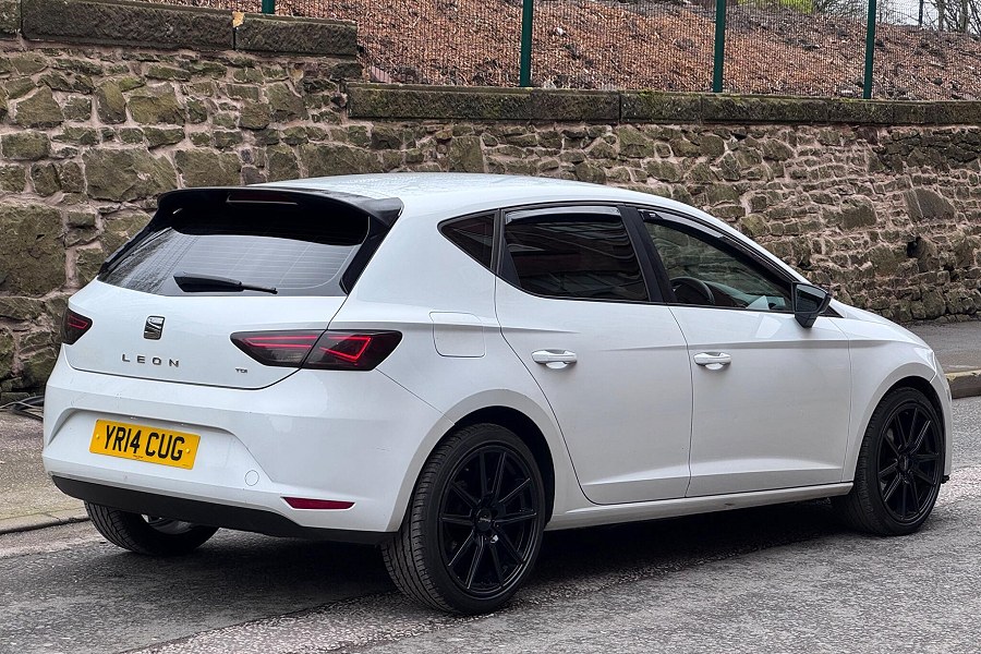 2014 SEAT Leon photo 13