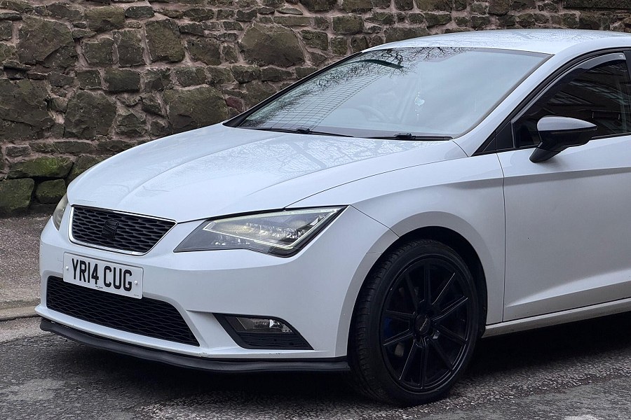 2014 SEAT Leon photo 3