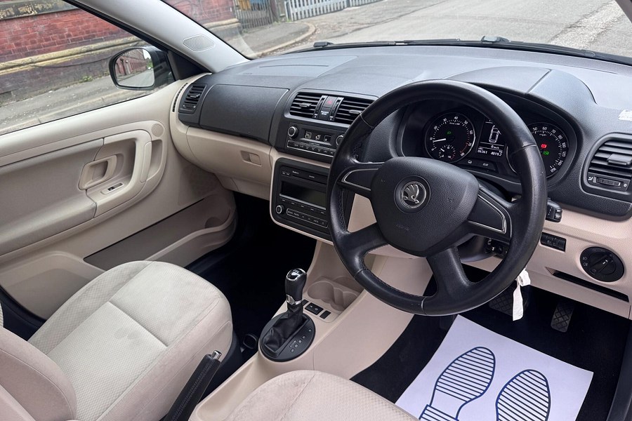2013 Skoda Fabia photo 9