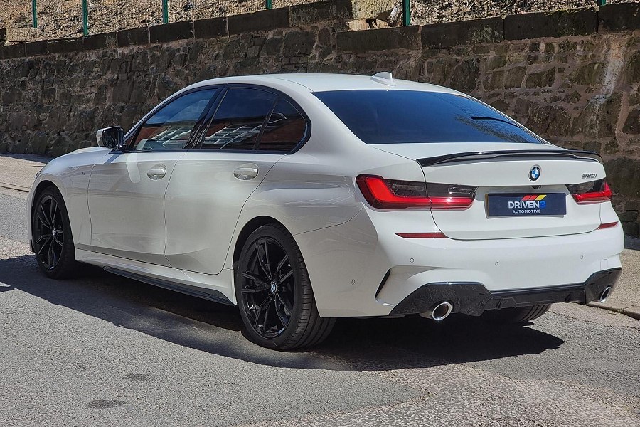 2019 BMW 3 Series photo 7