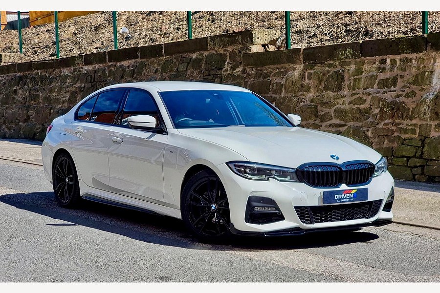 BMW 3 Series photo 2