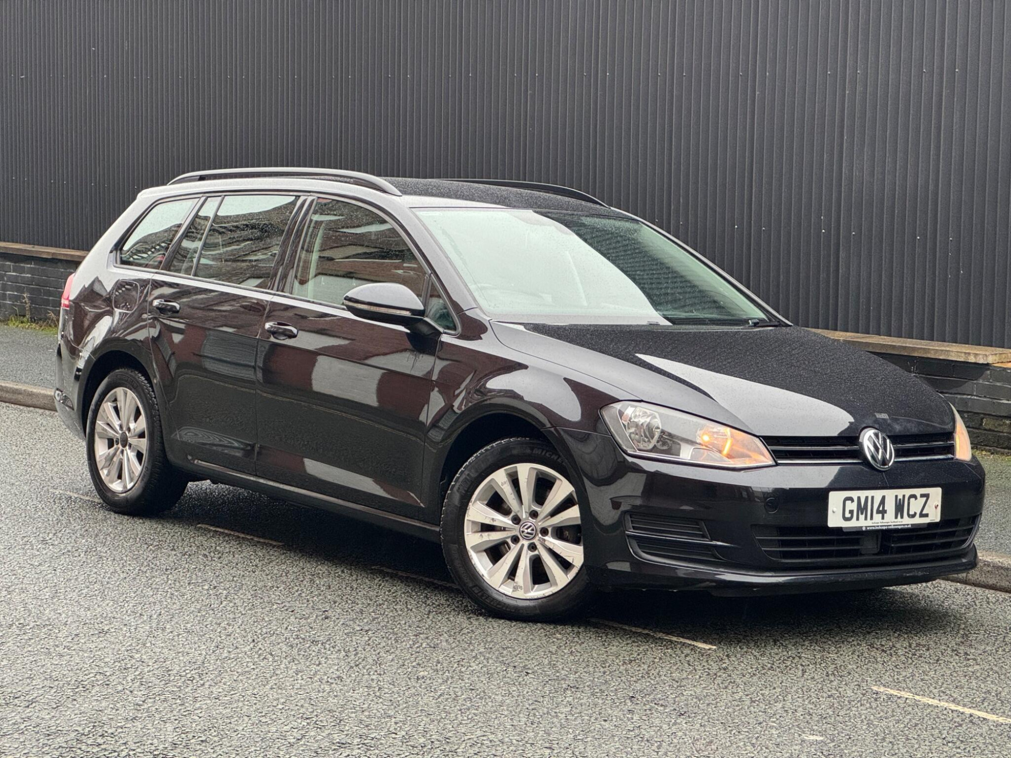 2014 Volkswagen Golf 1.6 TDI BlueMotion Tech SE DSG Euro 5 (s/s) 5dr for sale at Driven3 automotive